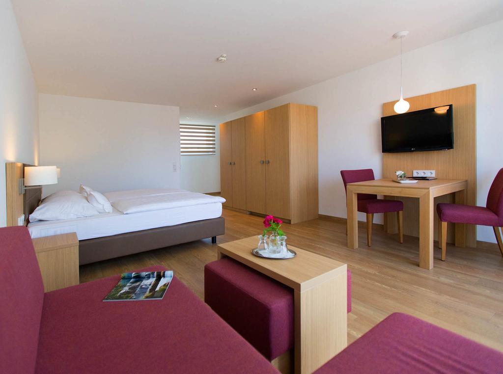 אוברלינגן Hotel Seepark Garni מראה חיצוני תמונה